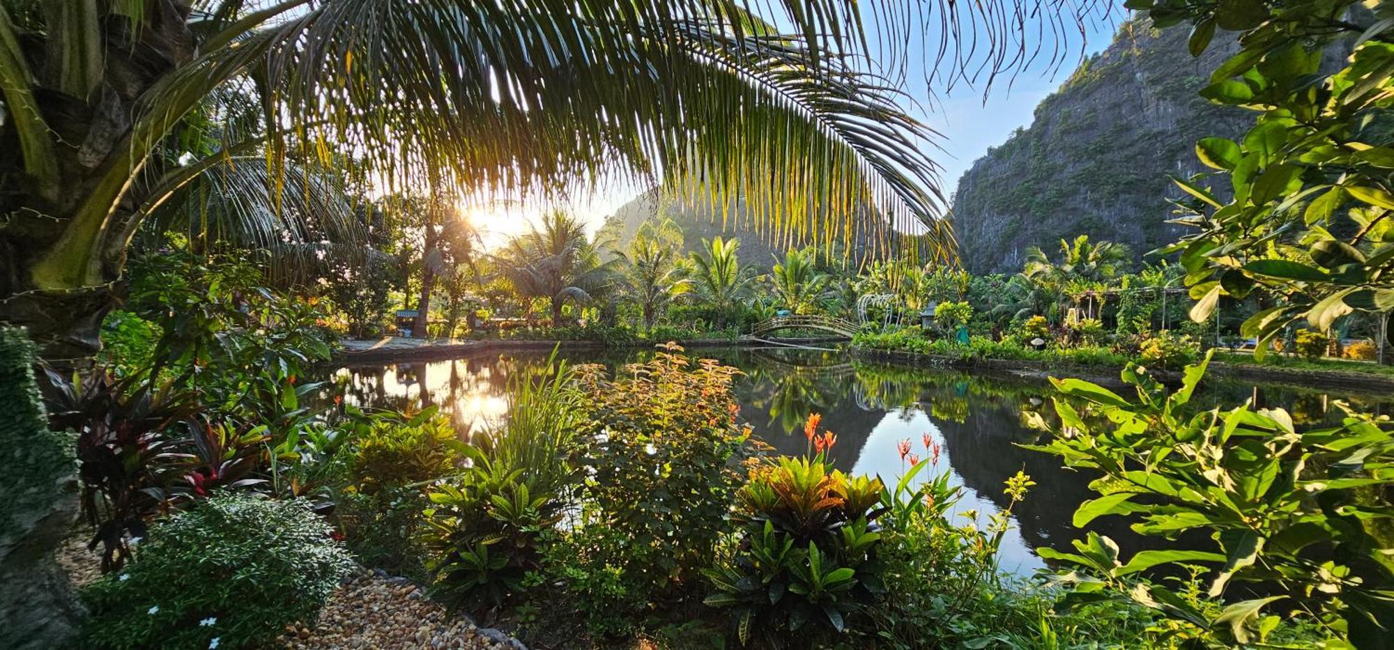 Fairy Mountain Retreat Hotel นิญบิ่ญ ภายนอก รูปภาพ